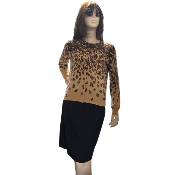 ✅ Lord and Taylor Cashmere Animal Print Sweater - Picture 2 of 3